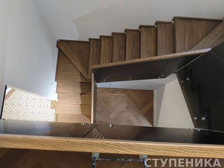 Расчёт лестницы на второй этаж: проём, высота, ширина ступеней